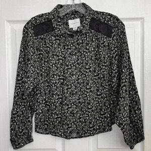 AMERICAN EAGLE OUTFITTERS Dark Olive Floral Button Down top | size small